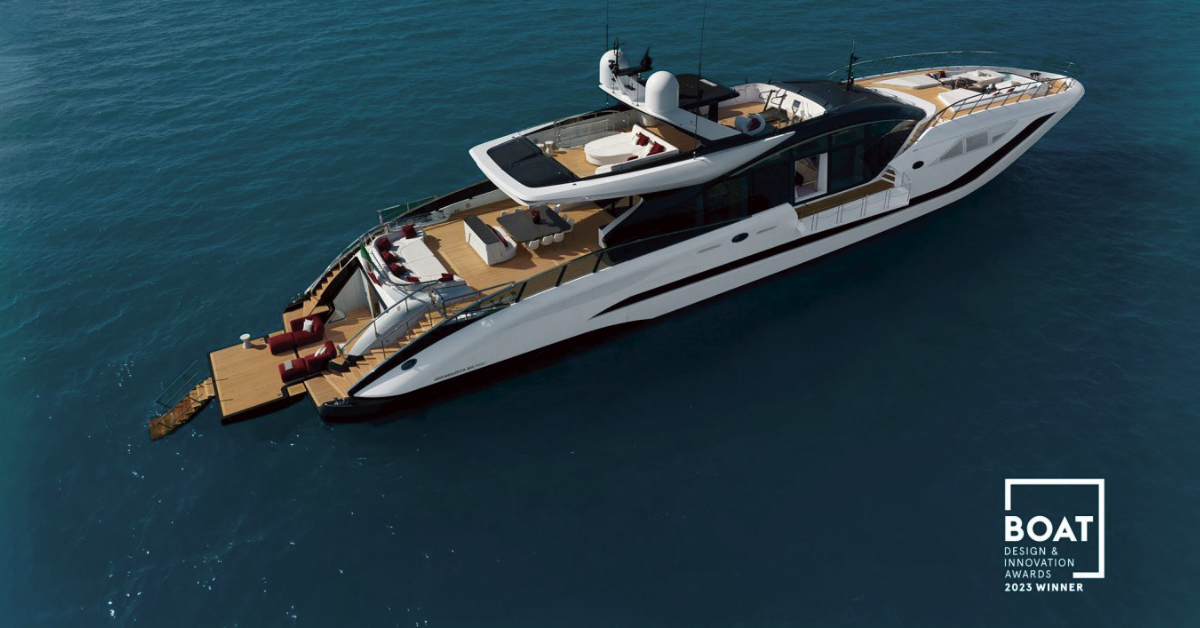 Mangusta 165rev sailing on the sea