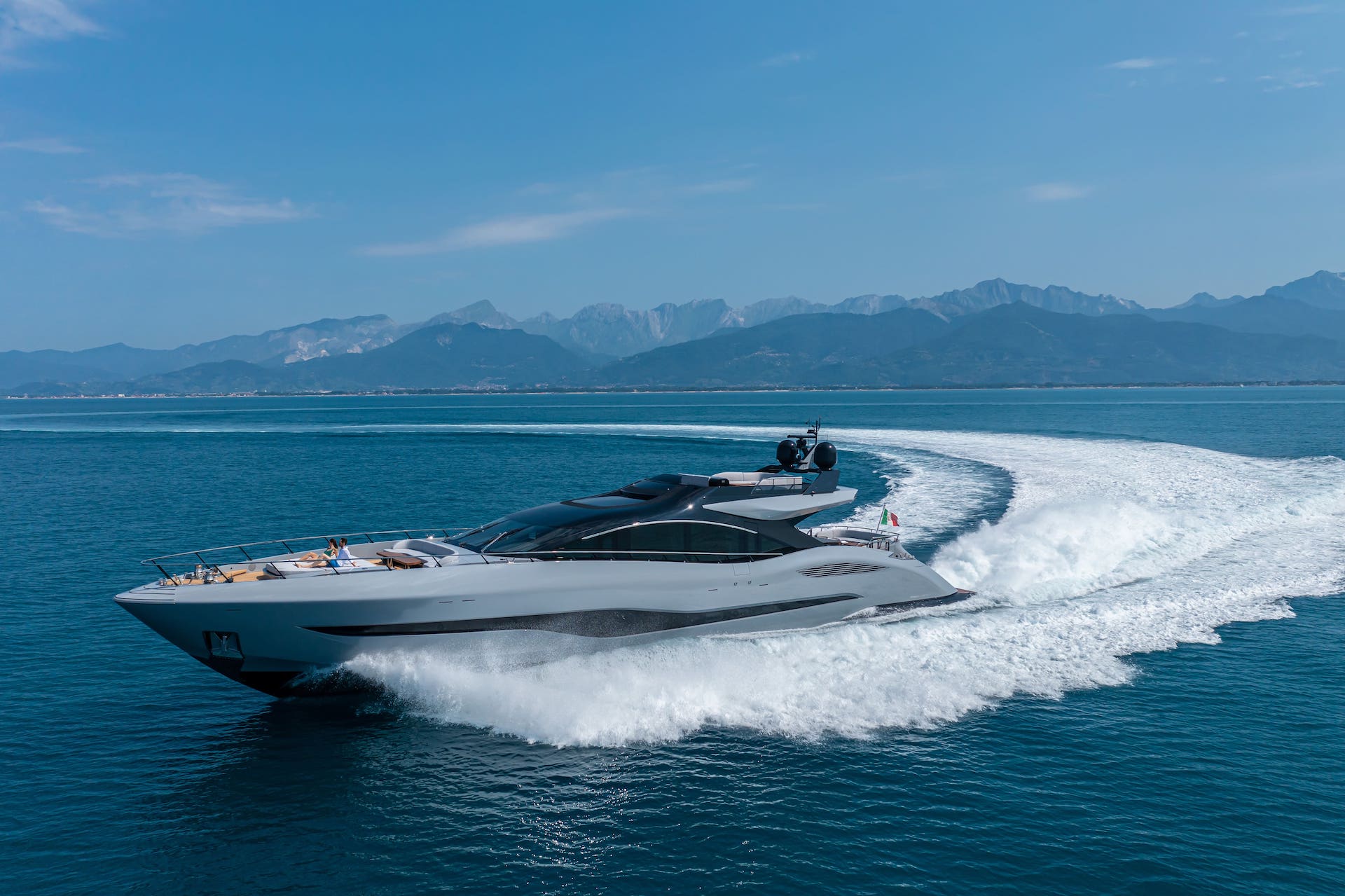 Mangusta 104 REV