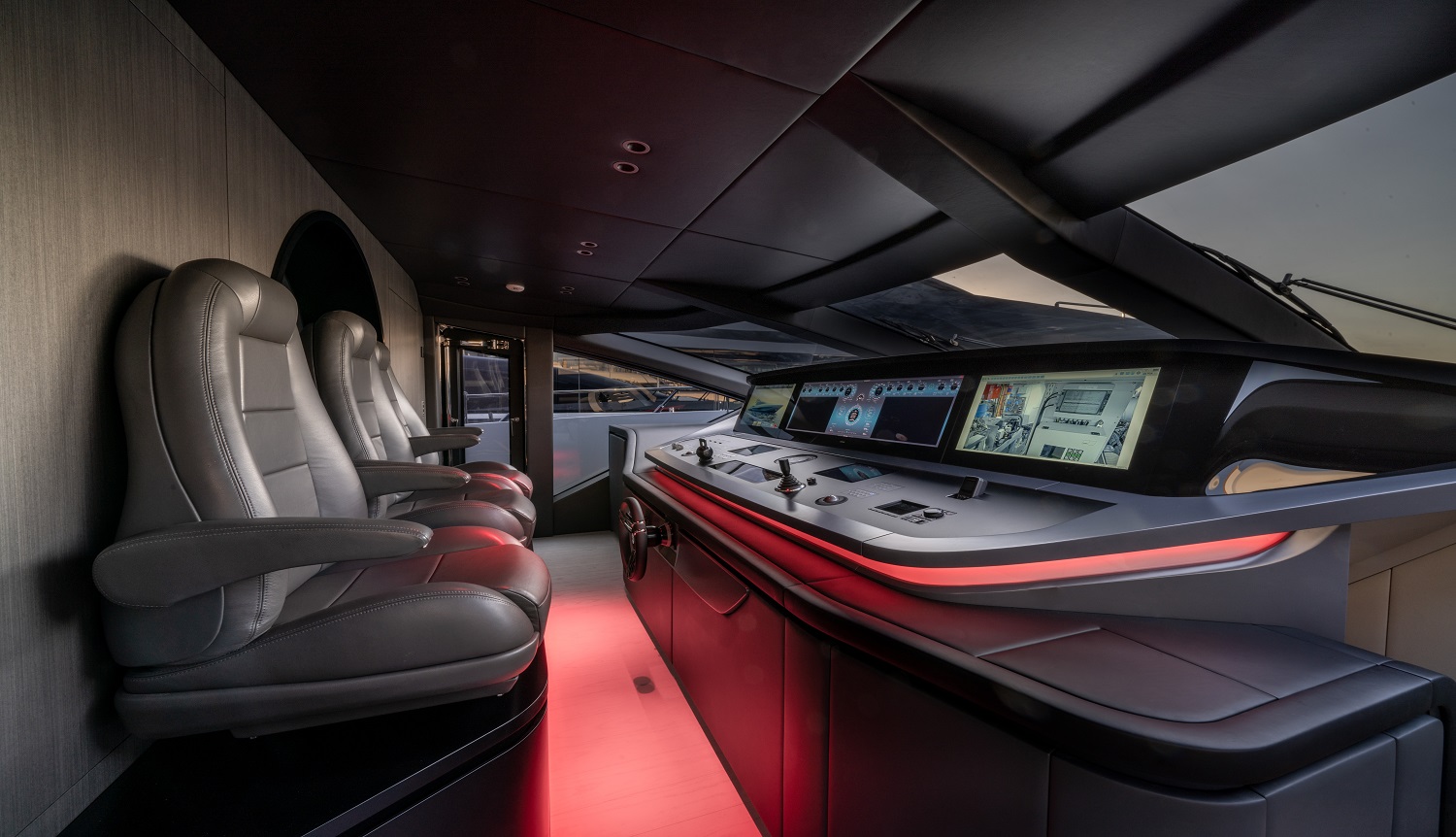 Mangusta 104 REV