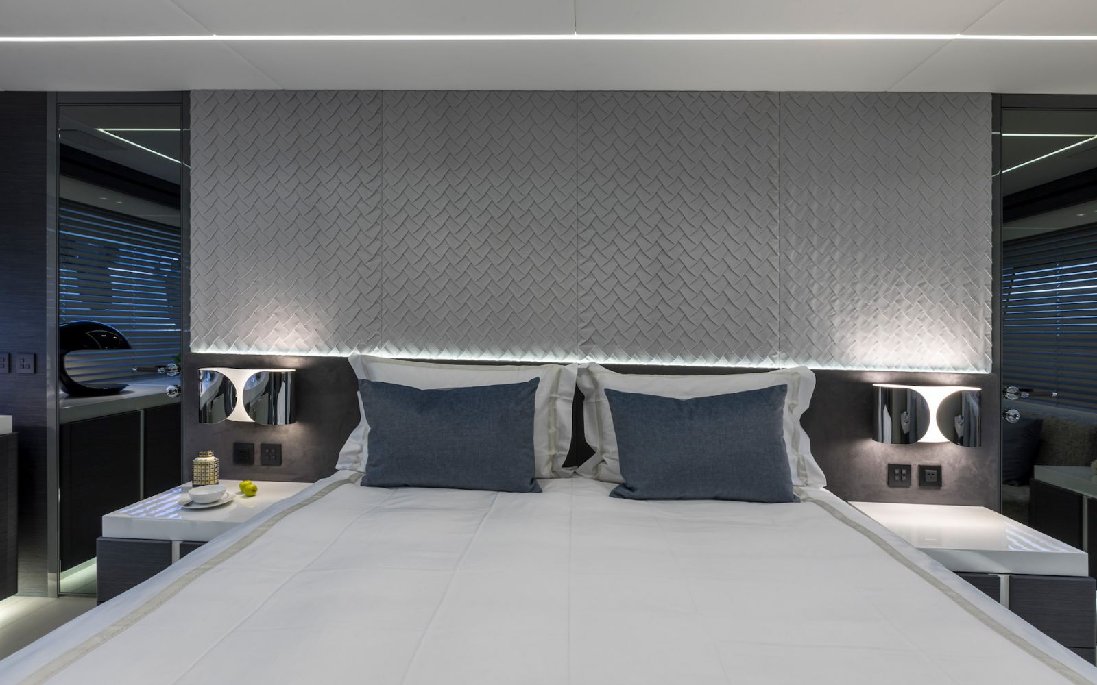 MANGUSTA MAXI OPEN 110