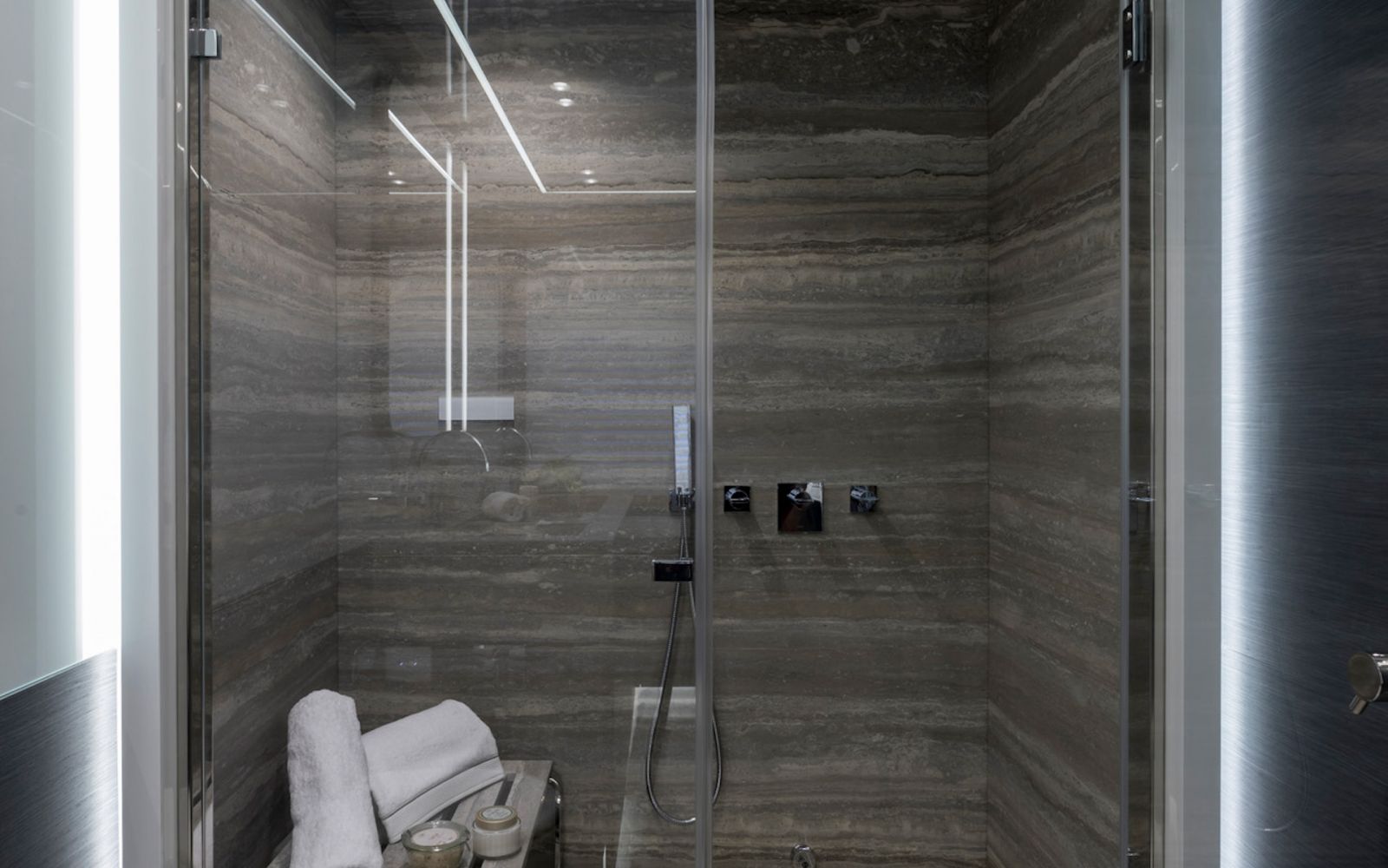 MANGUSTA MAXI OPEN 110