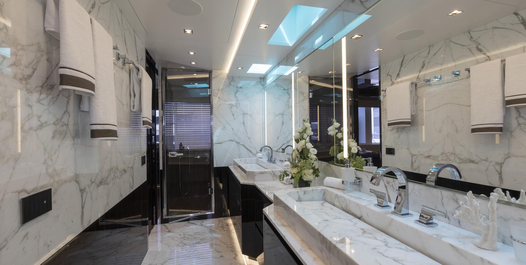 MANGUSTA GRANSPORT 45