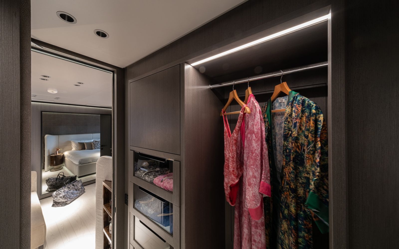 MANGUSTA MAXI OPEN 104 REV