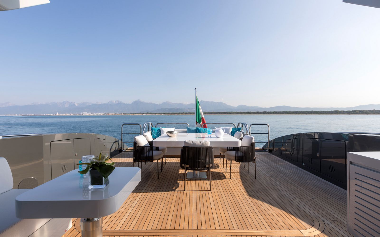 MANGUSTA MAXI OPEN 110