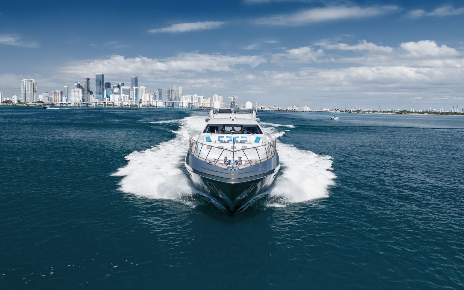 MANGUSTA MAXI OPEN 110