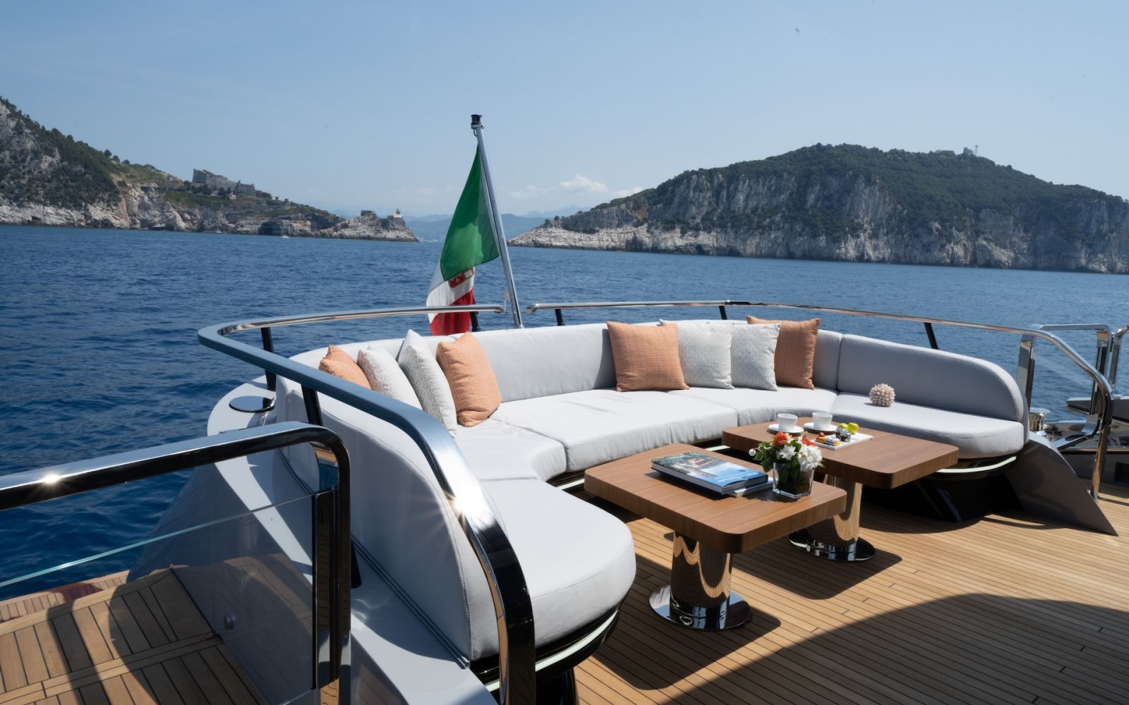 MANGUSTA MAXI OPEN 104 REV