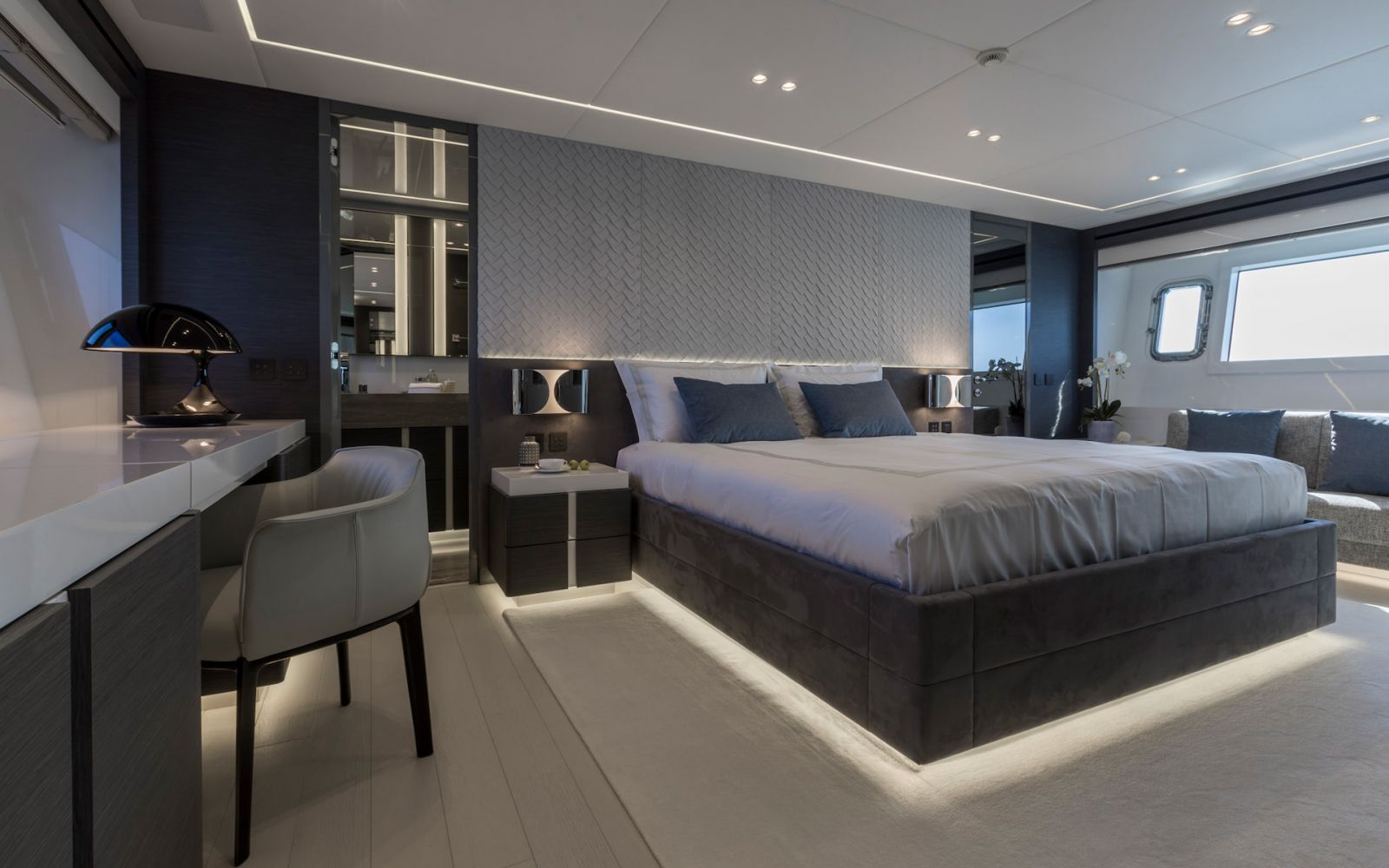 MANGUSTA MAXI OPEN 110