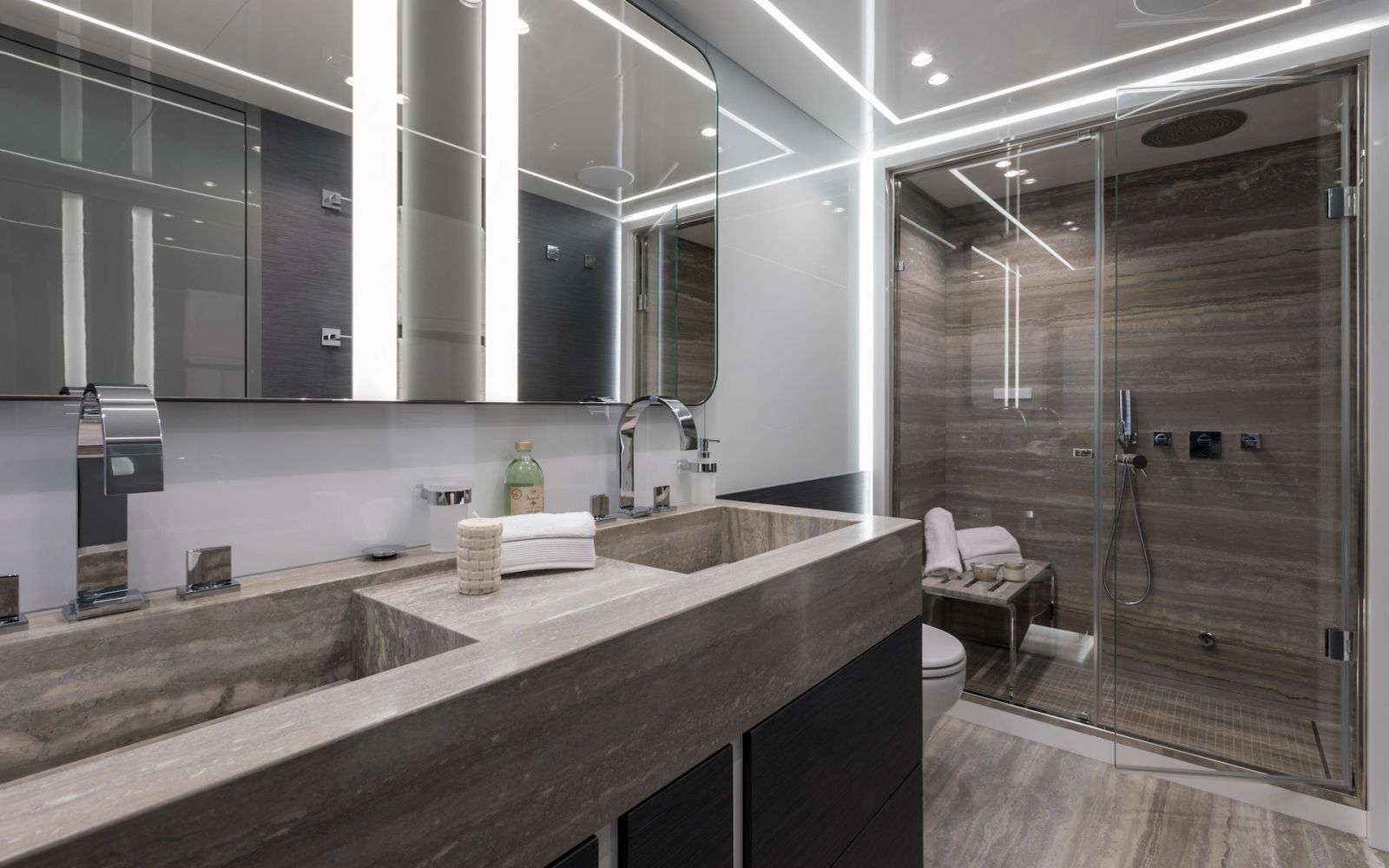 MANGUSTA MAXI OPEN 110