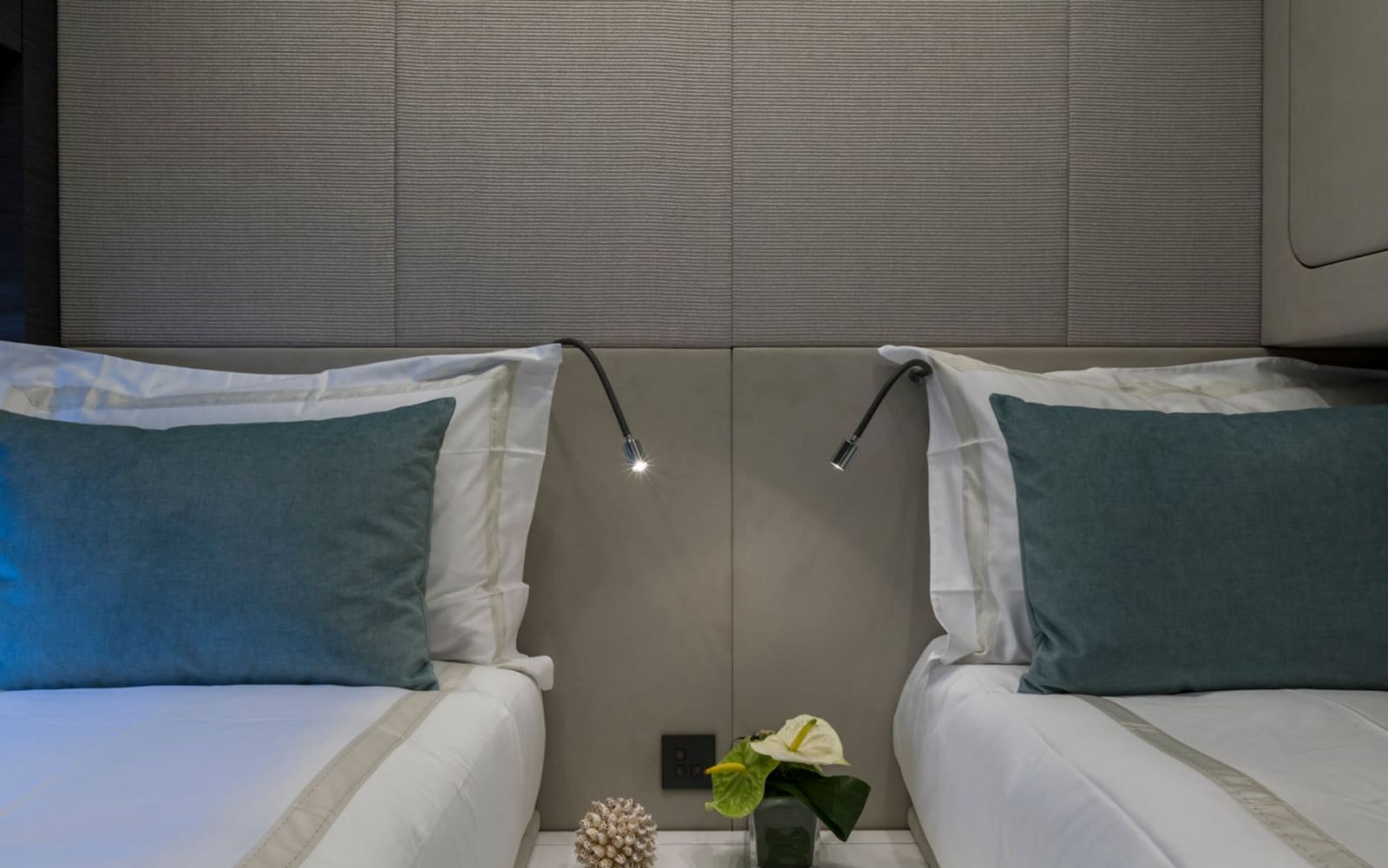 MANGUSTA MAXI OPEN 110