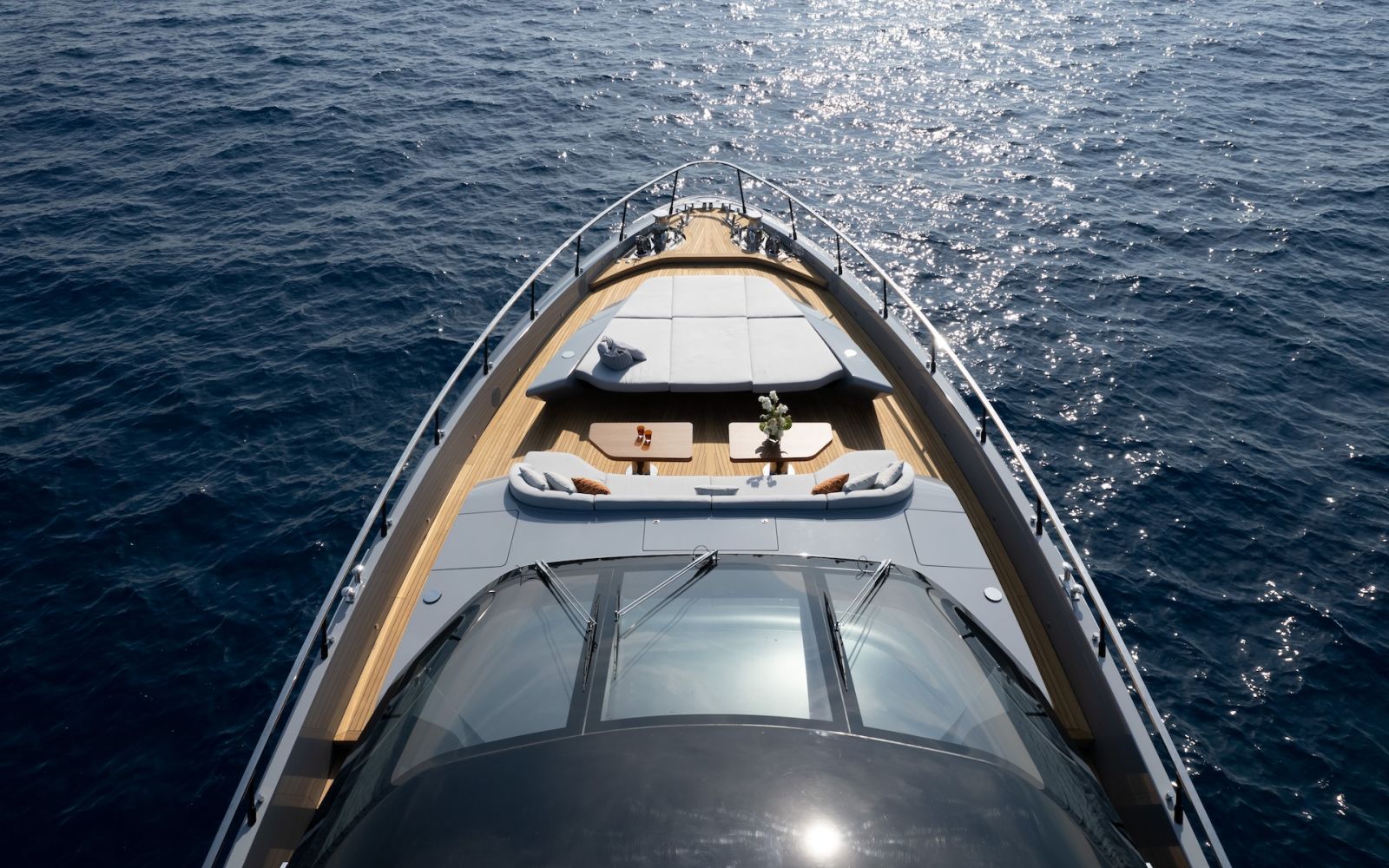 MANGUSTA MAXI OPEN 104 REV