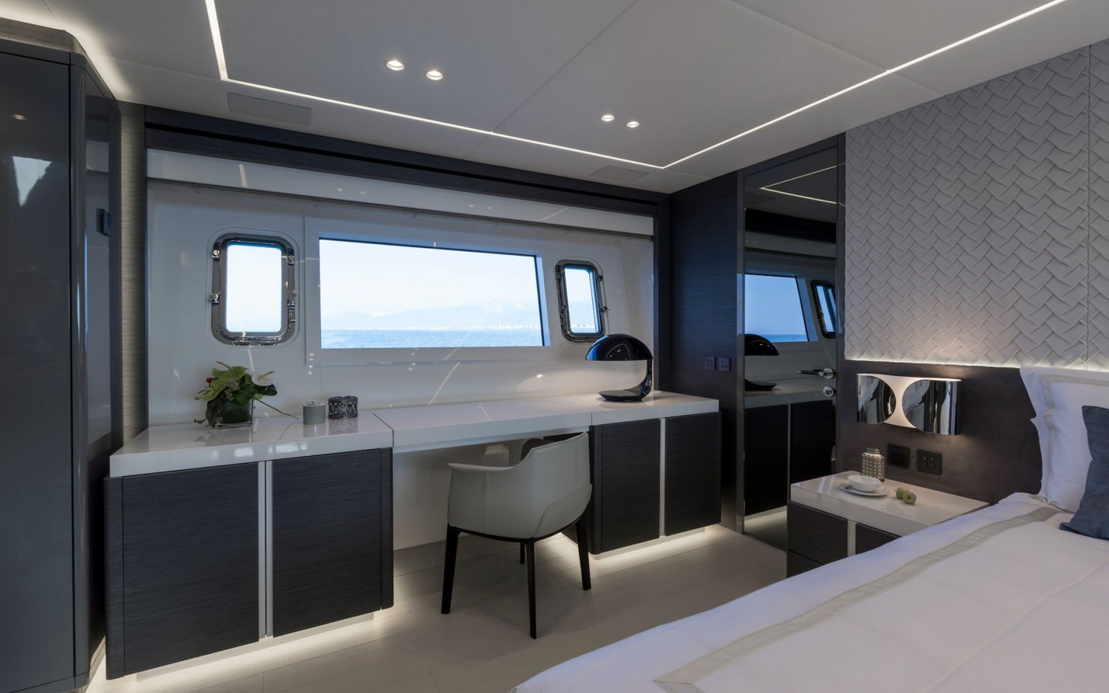 MANGUSTA MAXI OPEN 110