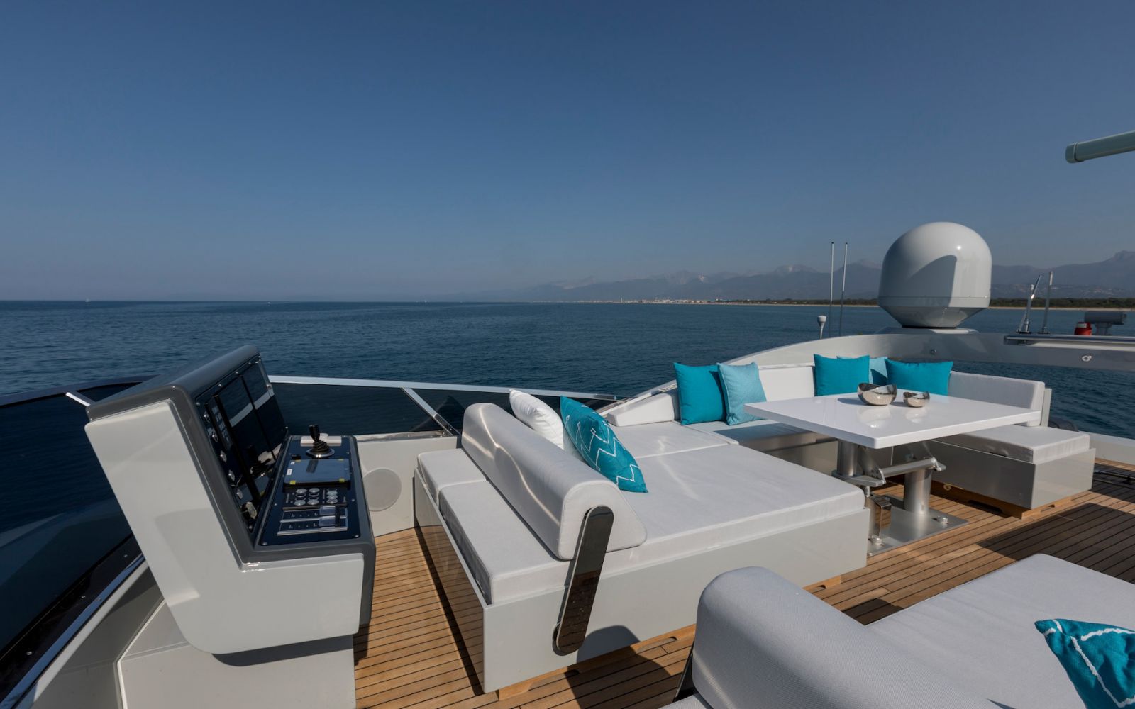 MANGUSTA MAXI OPEN 110