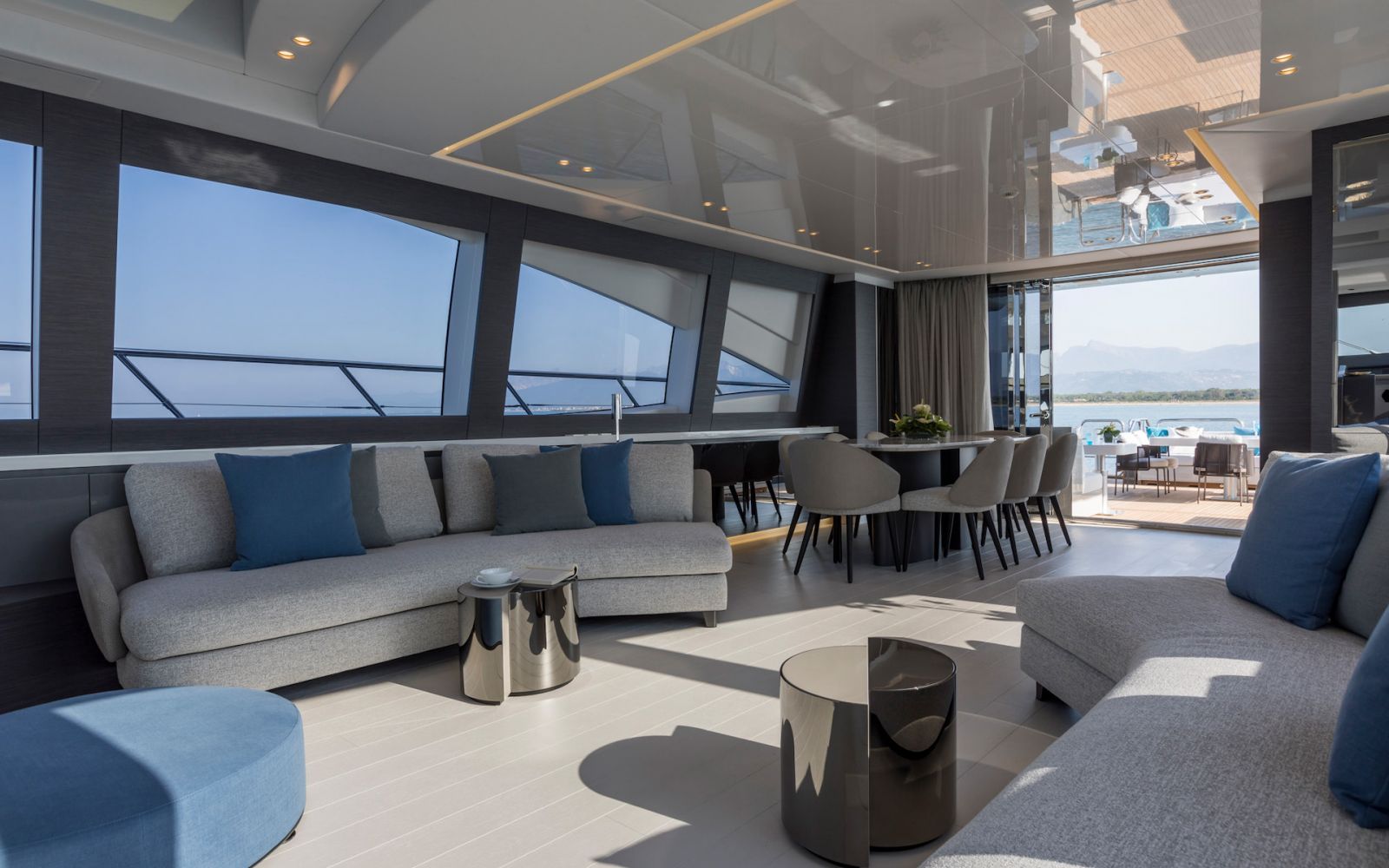 MANGUSTA MAXI OPEN 110