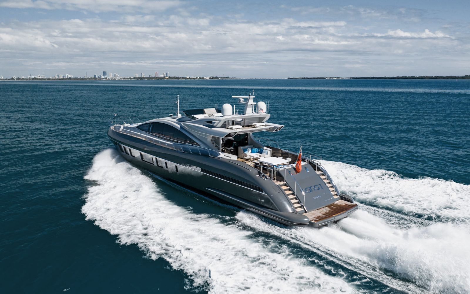 MANGUSTA MAXI OPEN 110