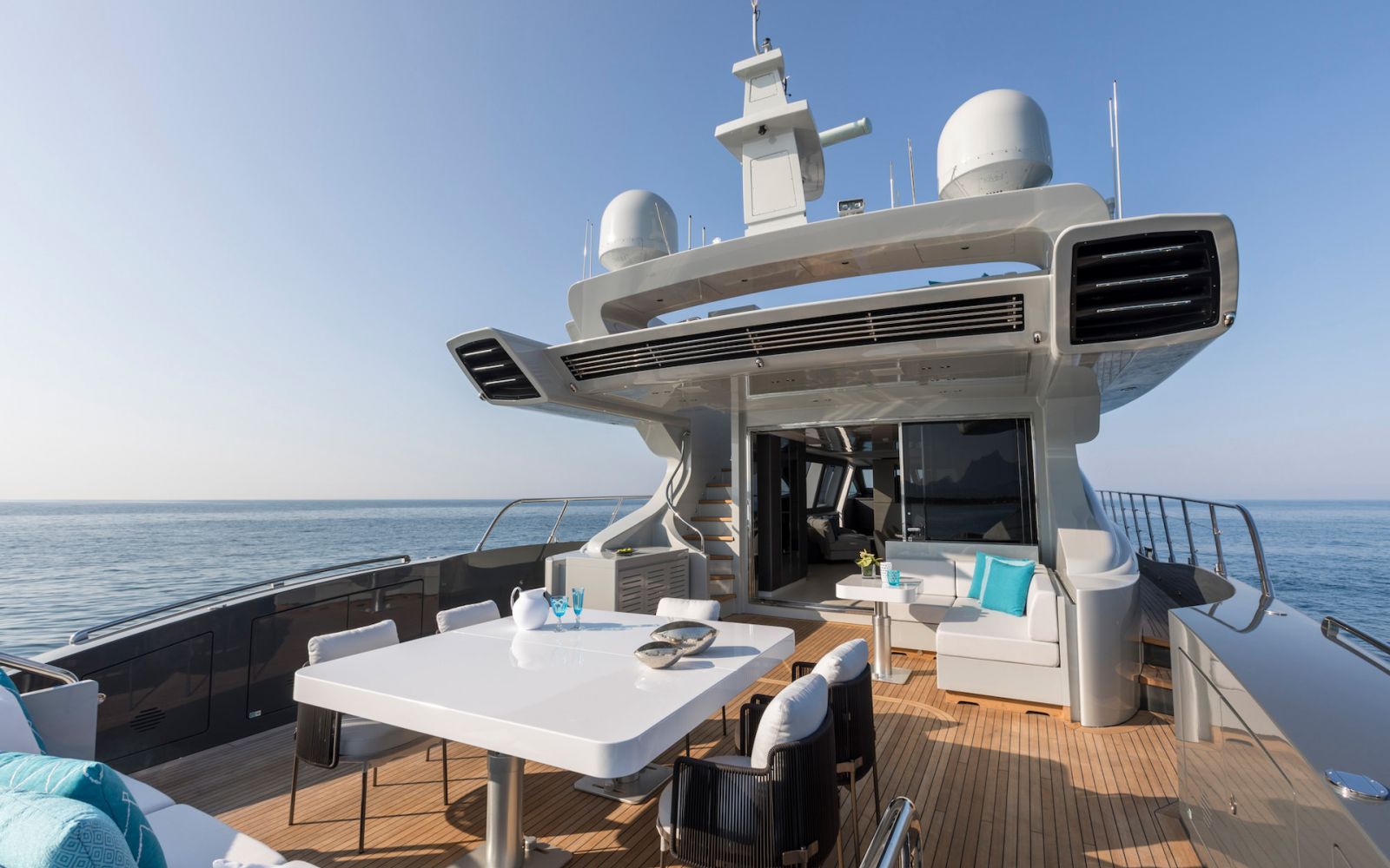 MANGUSTA MAXI OPEN 110