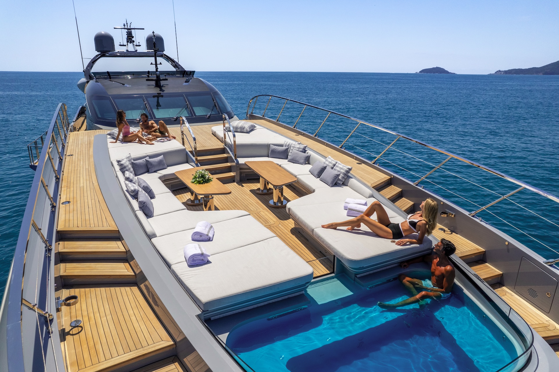 Mangusta 165 REV