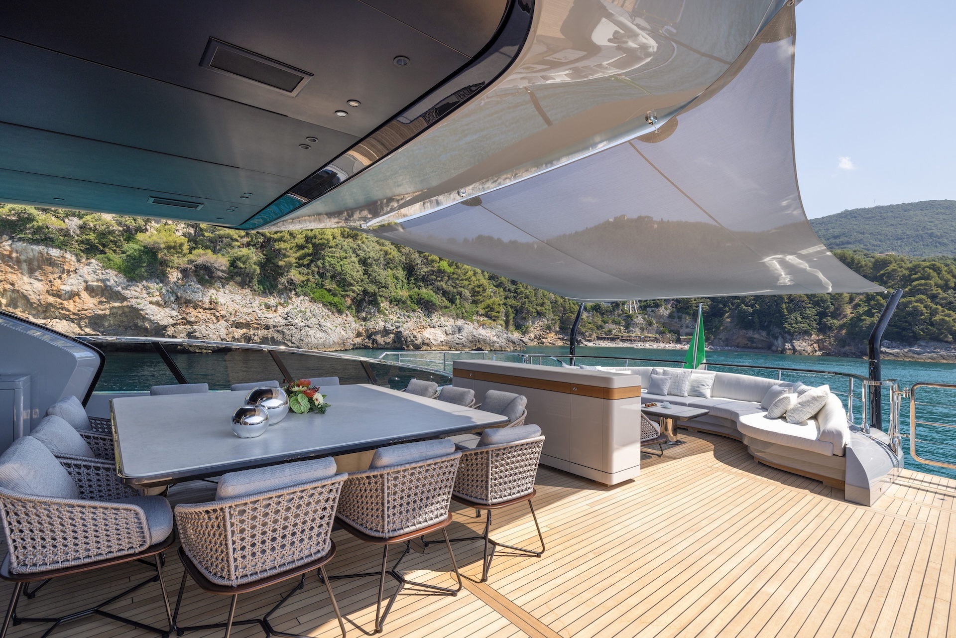 Mangusta 165 REV