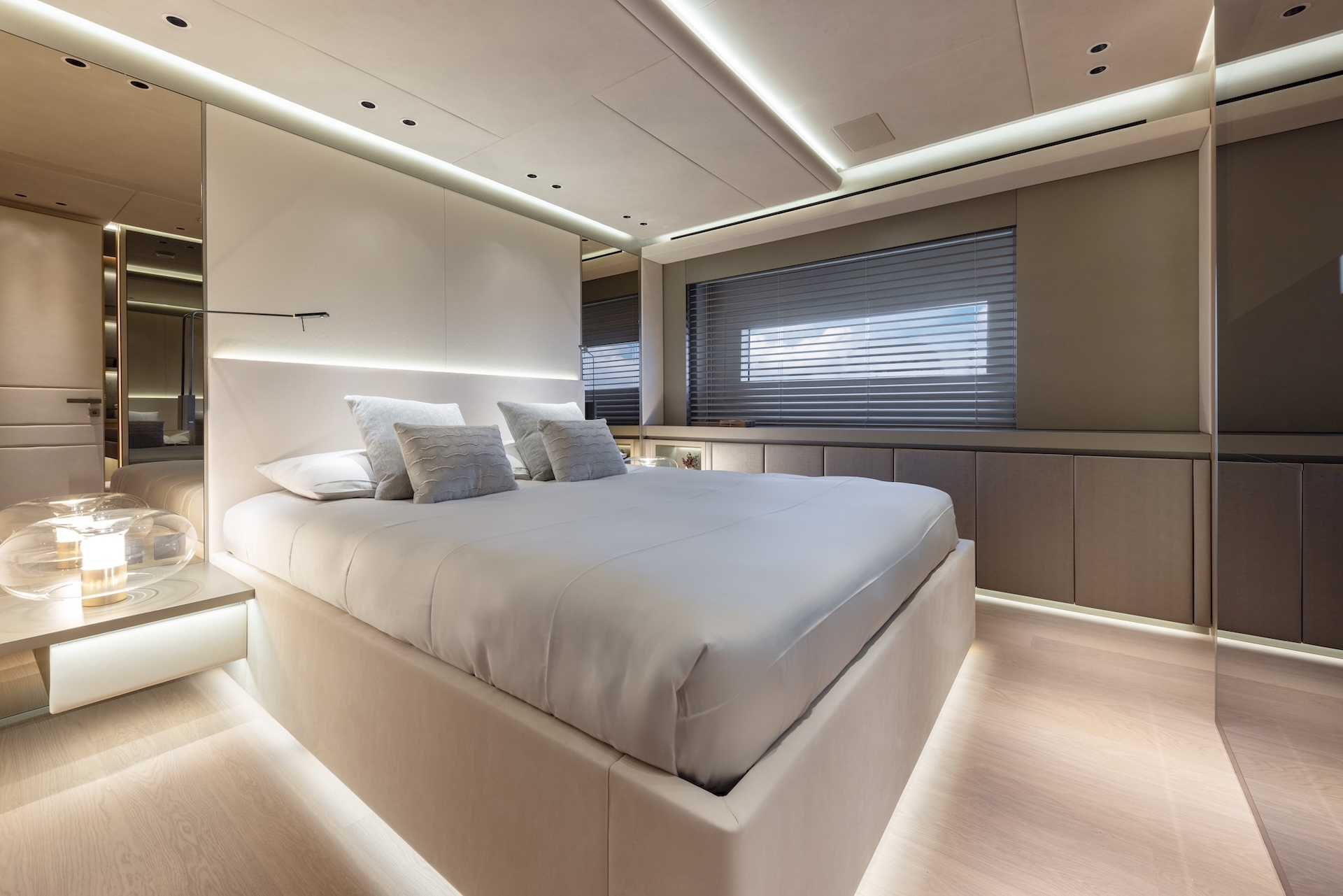 Mangusta 165 REV