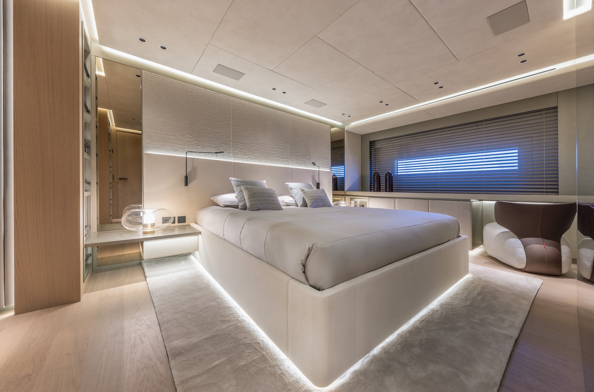 Mangusta 165 REV