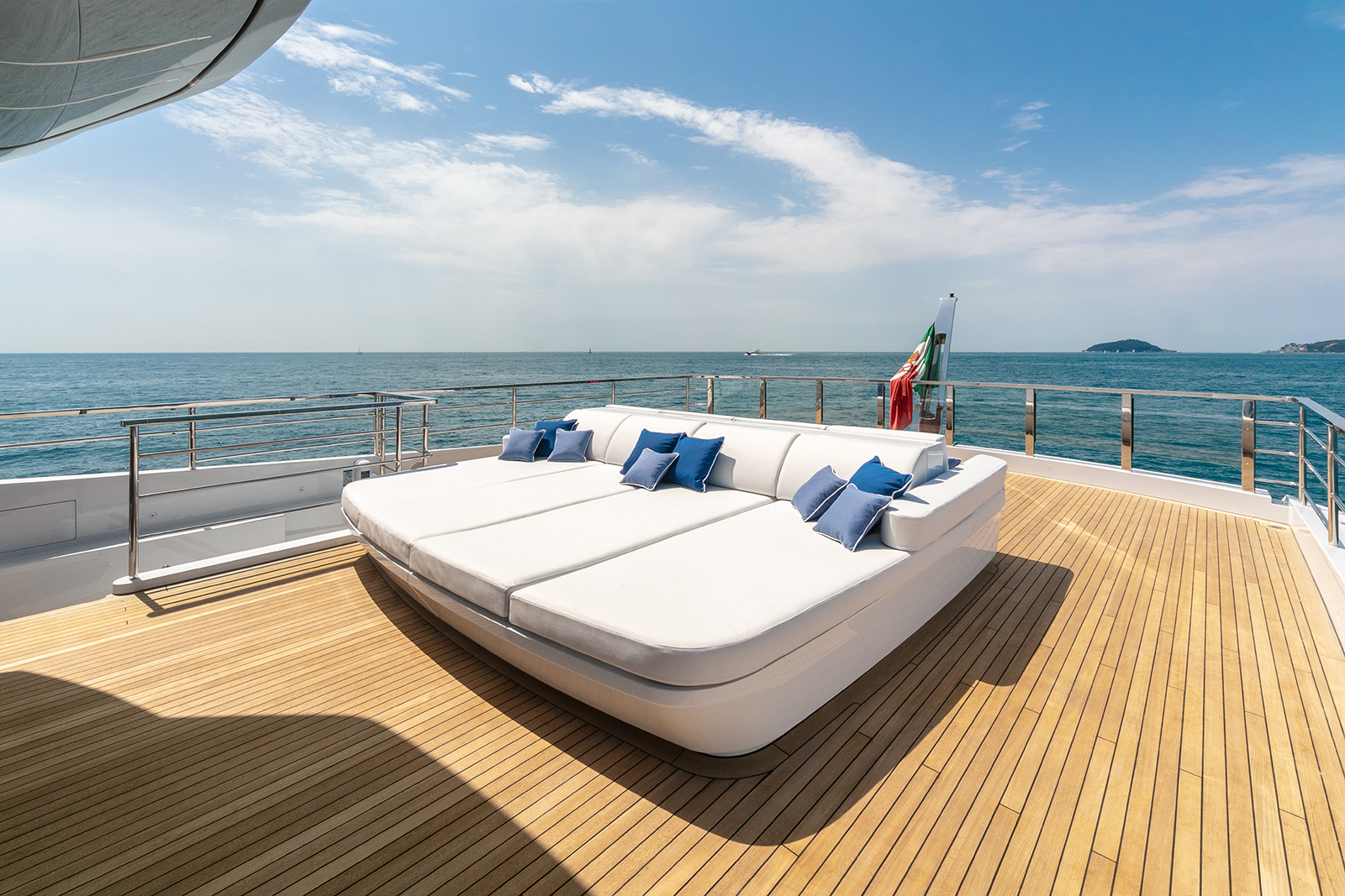 Mangusta Gransport 54