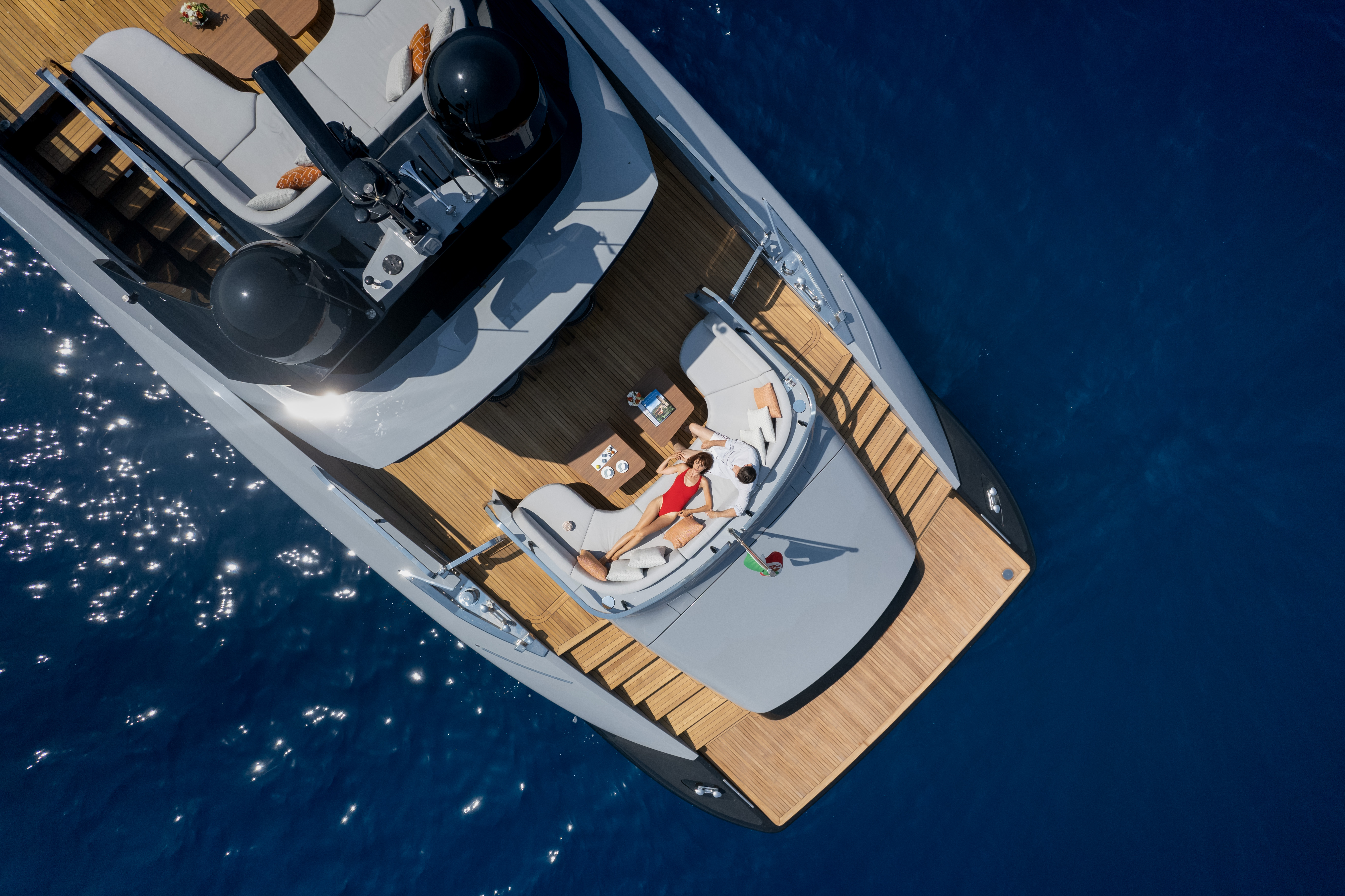Mangusta 104 REV