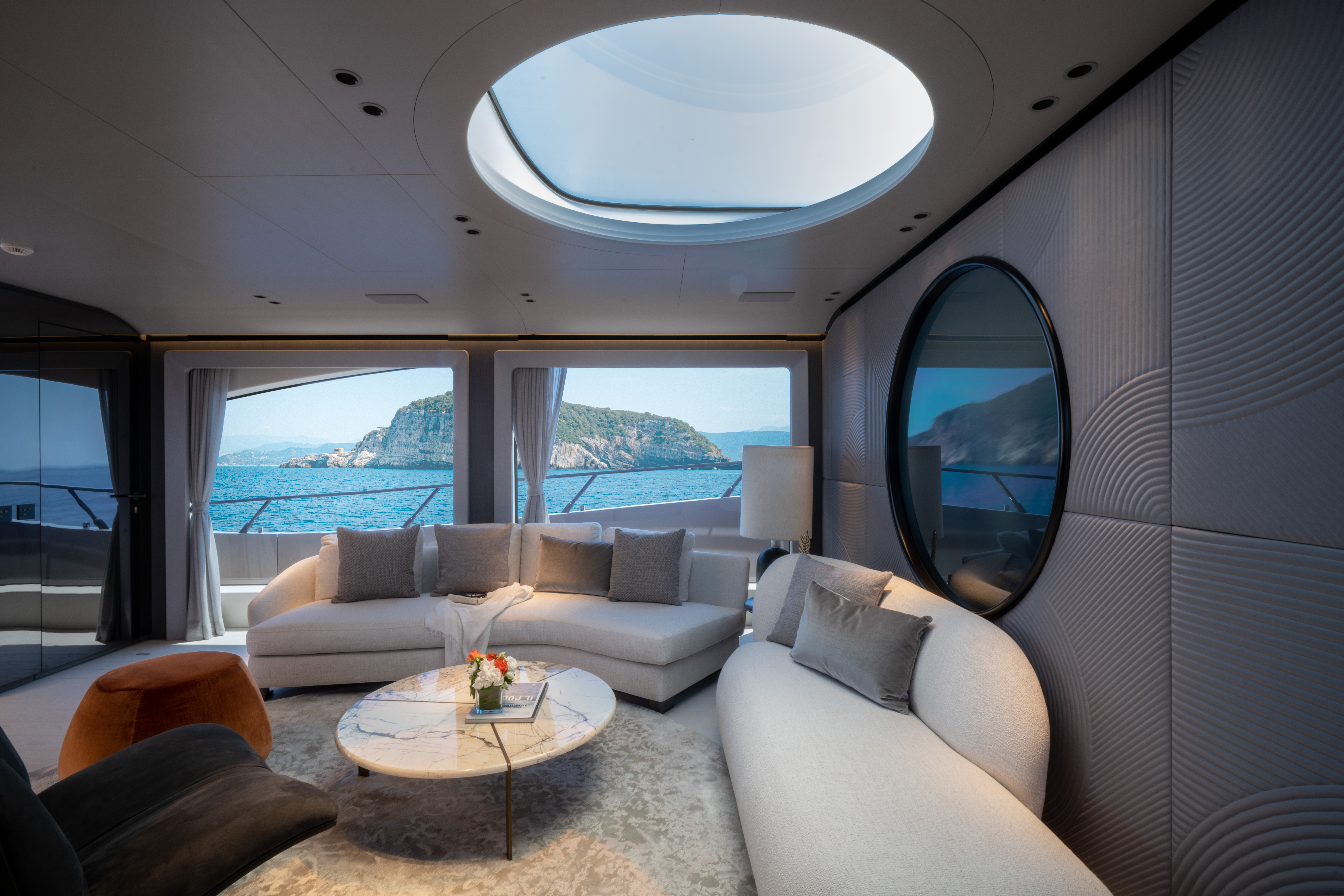 Mangusta 104 REV