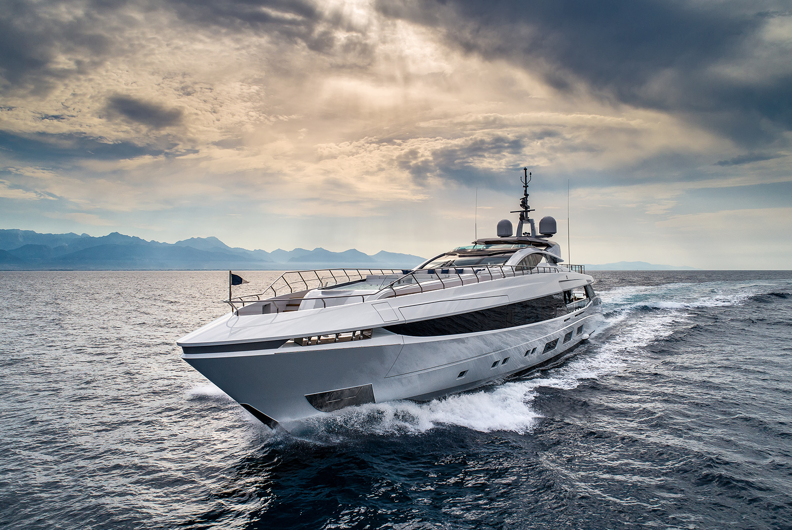 Mangusta Gransport 54