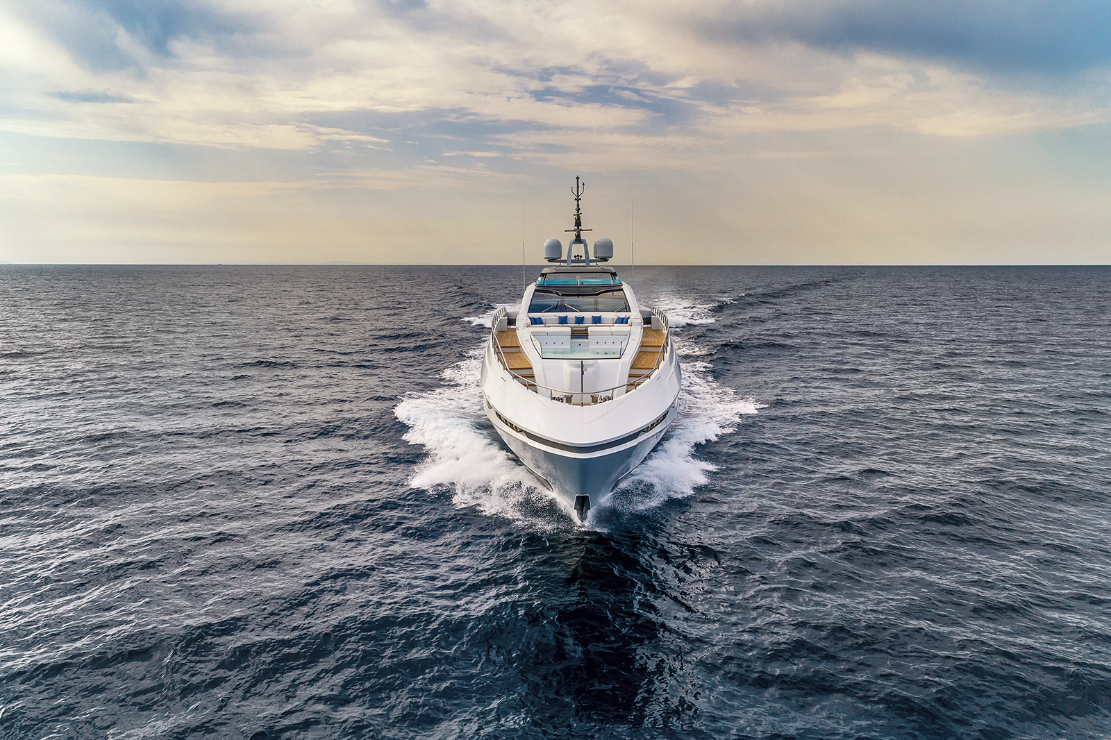 Mangusta Gransport 54