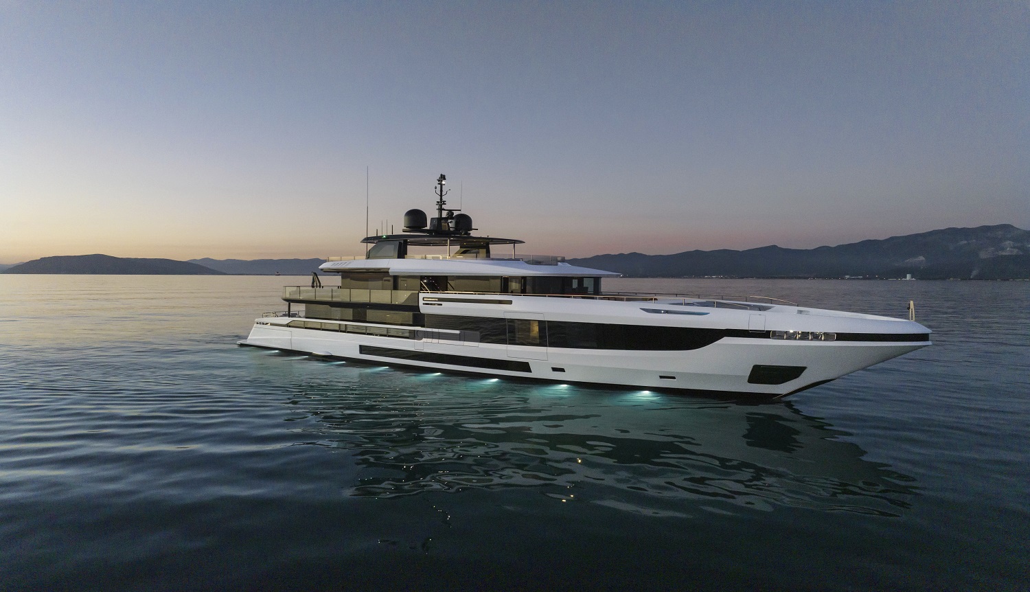 Mangusta Oceano 44