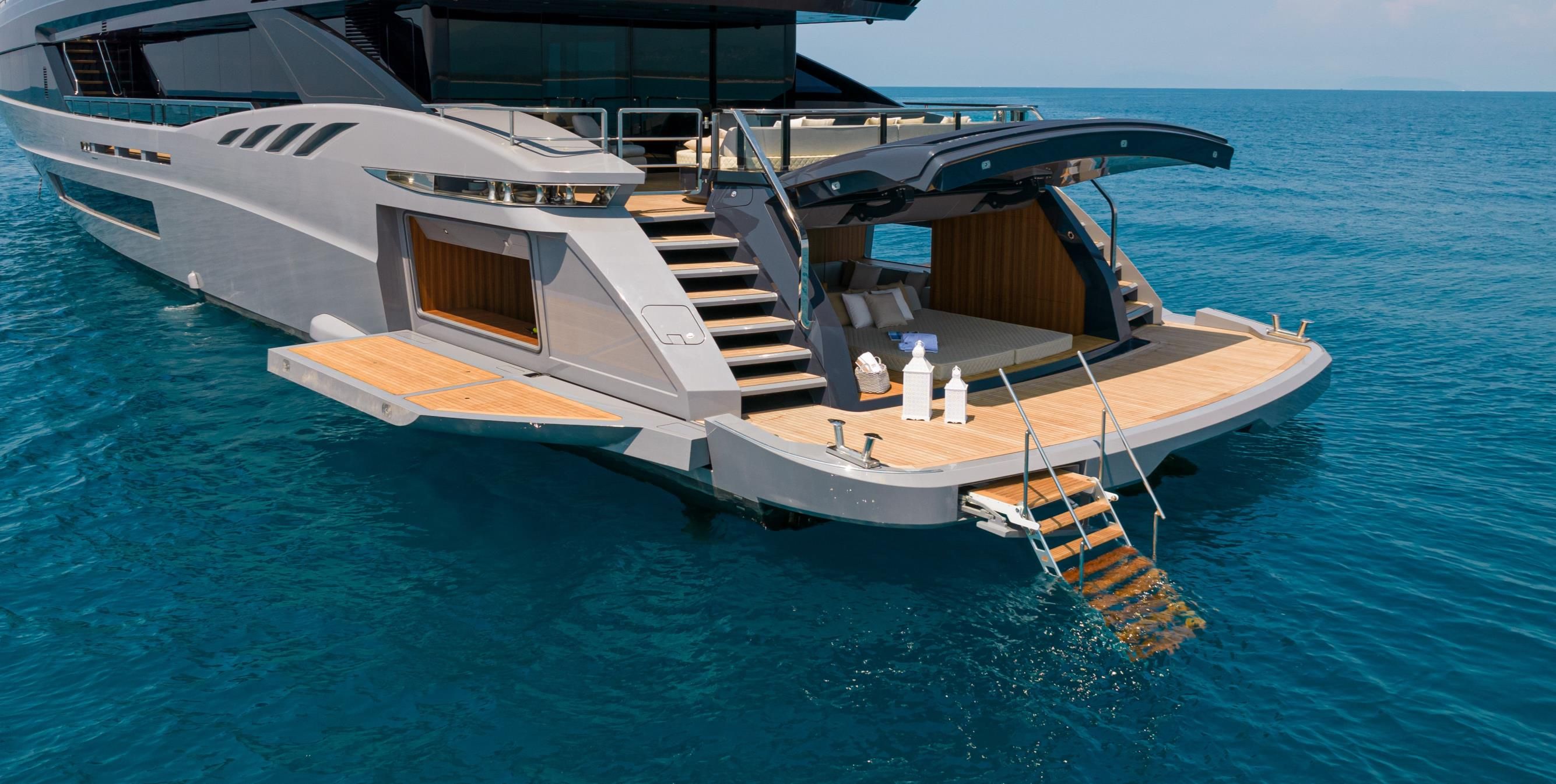 MANGUSTA GRANSPORT 45