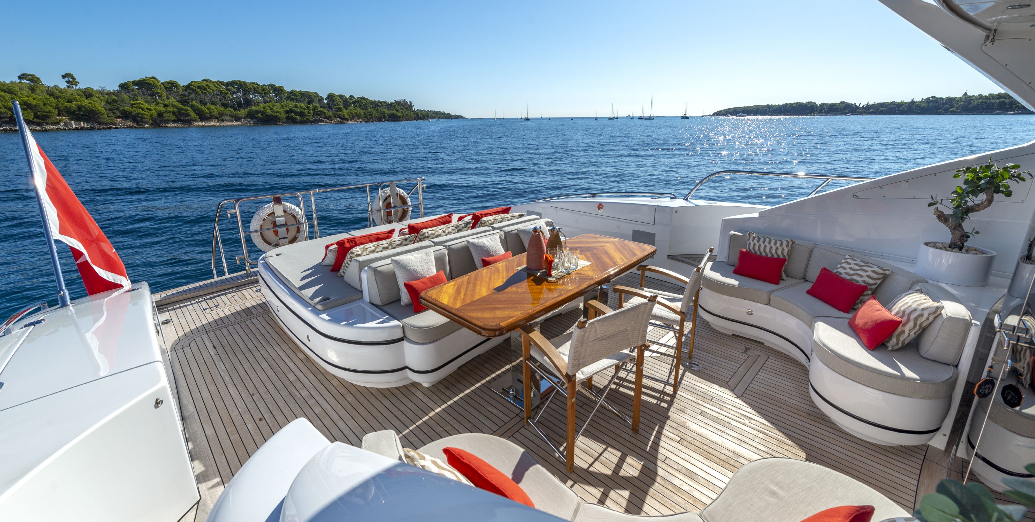 MANGUSTA MAXI OPEN 92