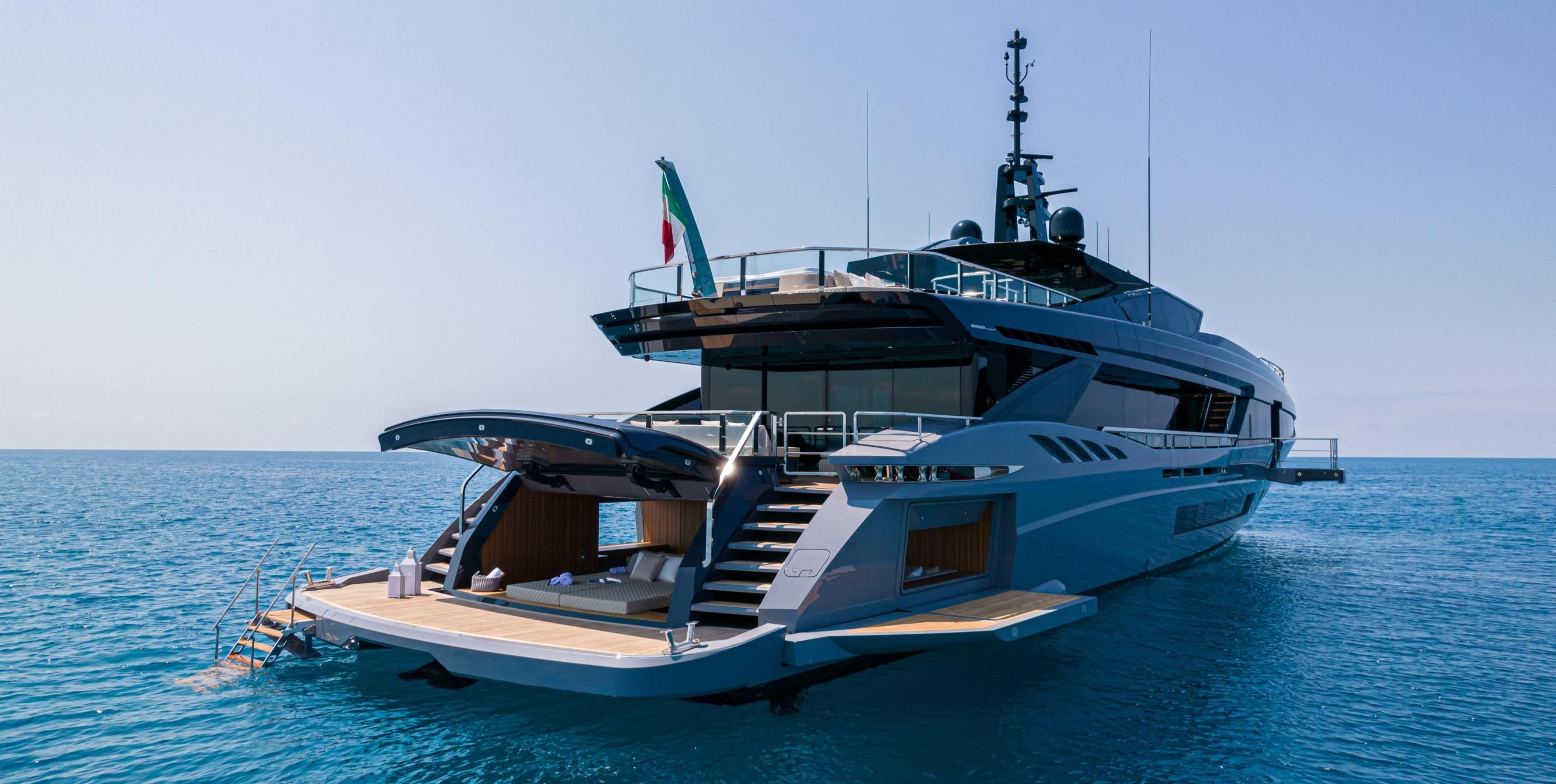 MANGUSTA GRANSPORT 45