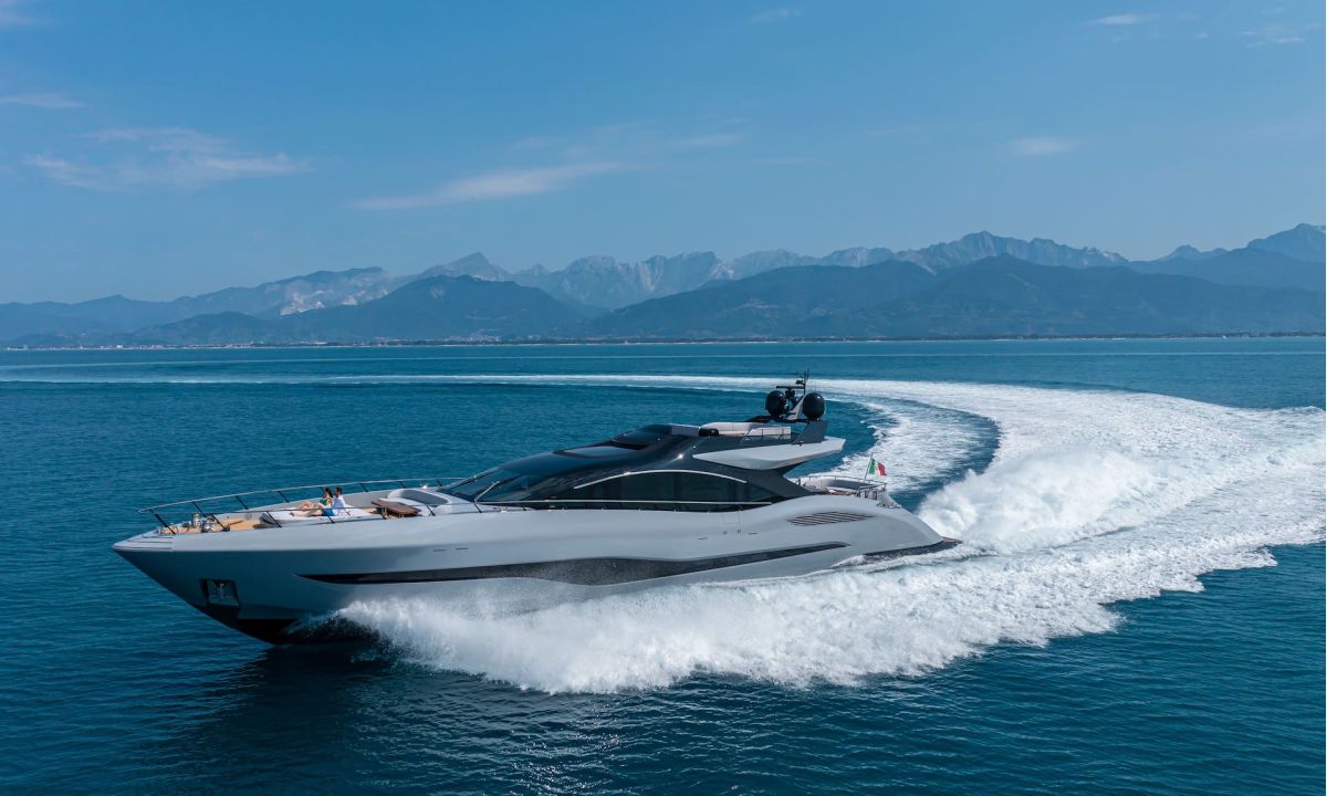 Mangusta 104 REV