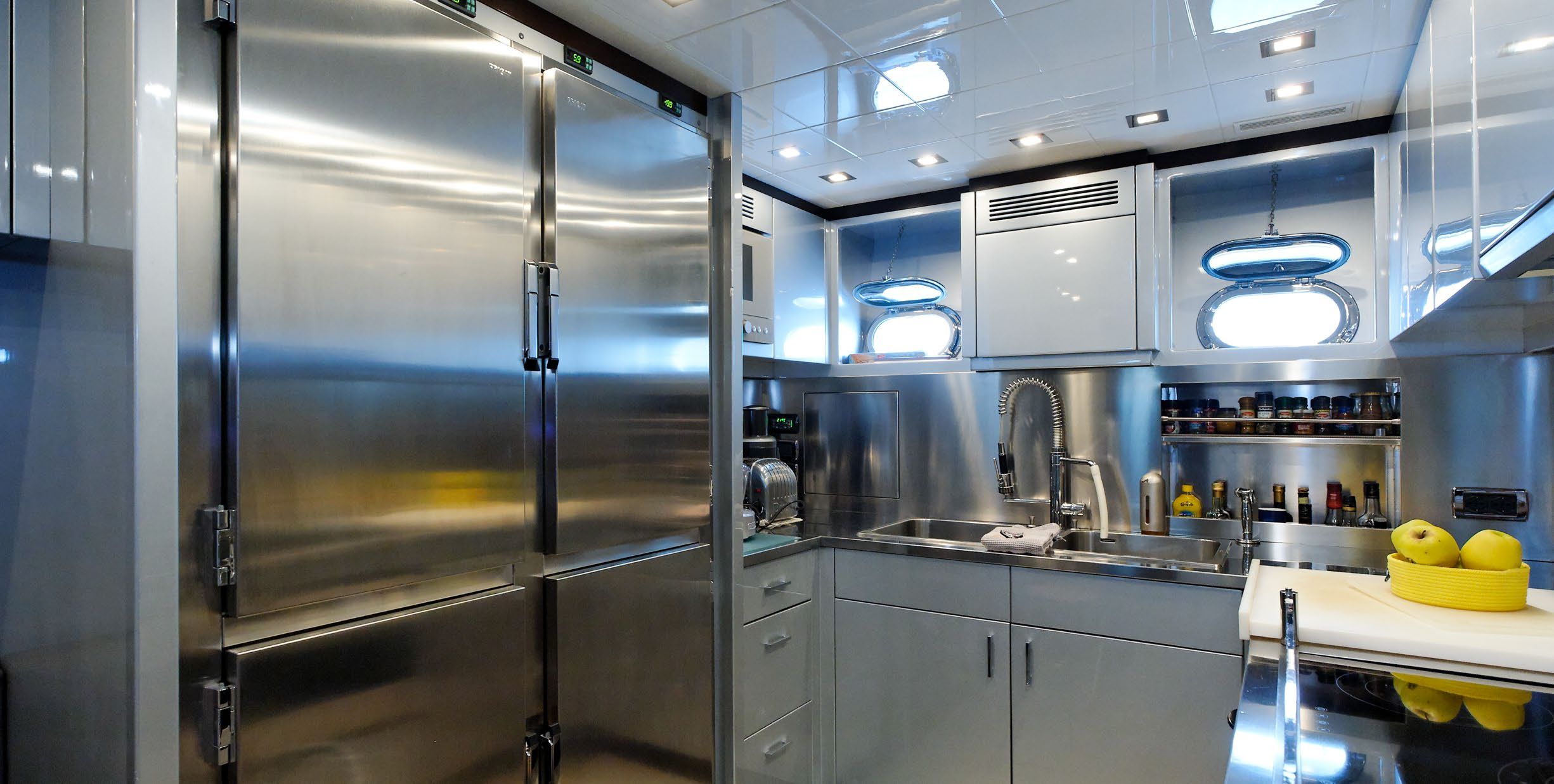 MANGUSTA MAXI OPEN 92