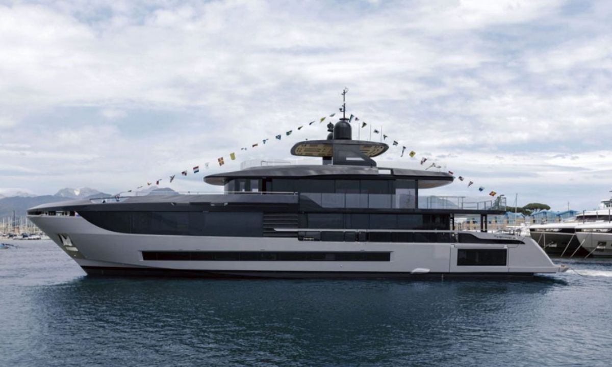 The Second Mangusta Oceano 39 is now in the water